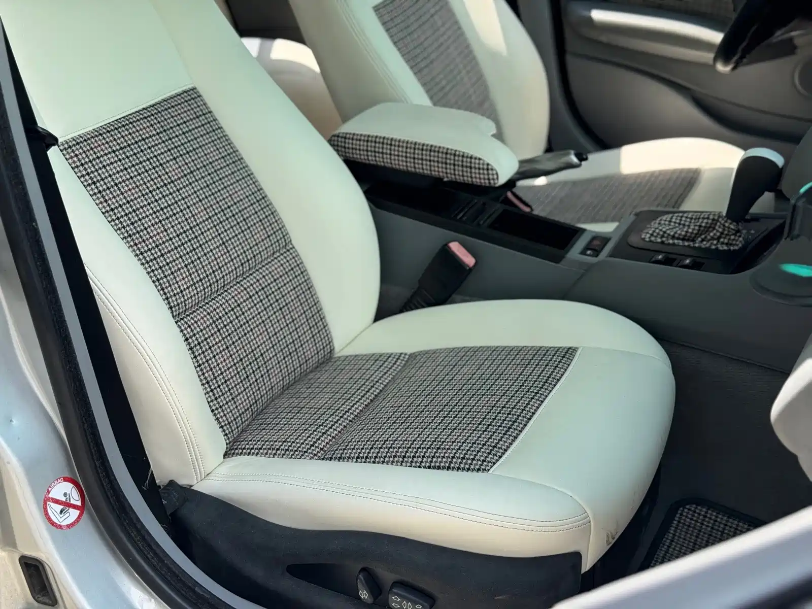 Photo 14 - BMW 3 Series