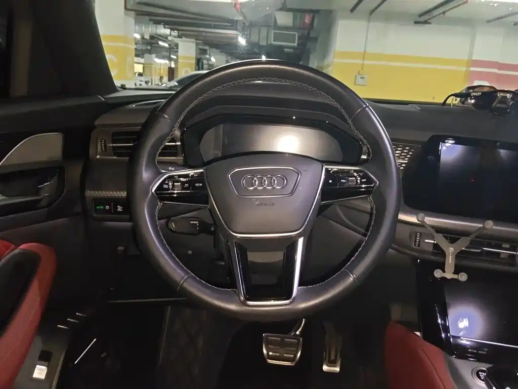 Audi Q6 2024 2024 45 TFSI quattro Black Warrior Edition 6-seater