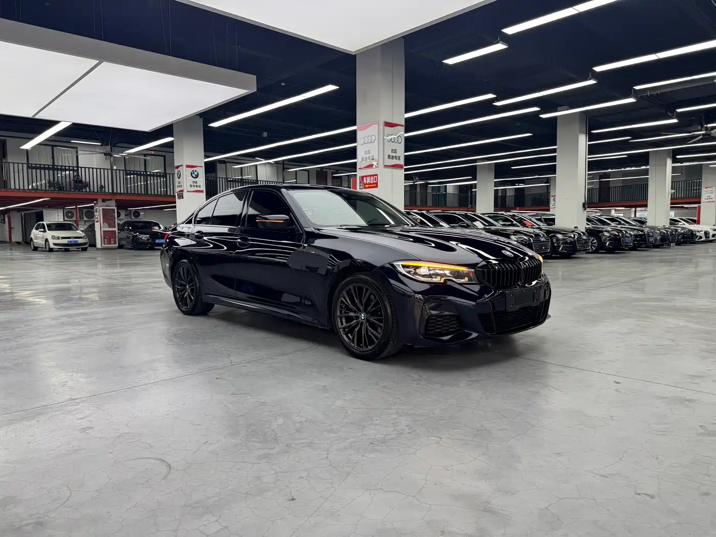 Фото 3 - BMW 3 Series