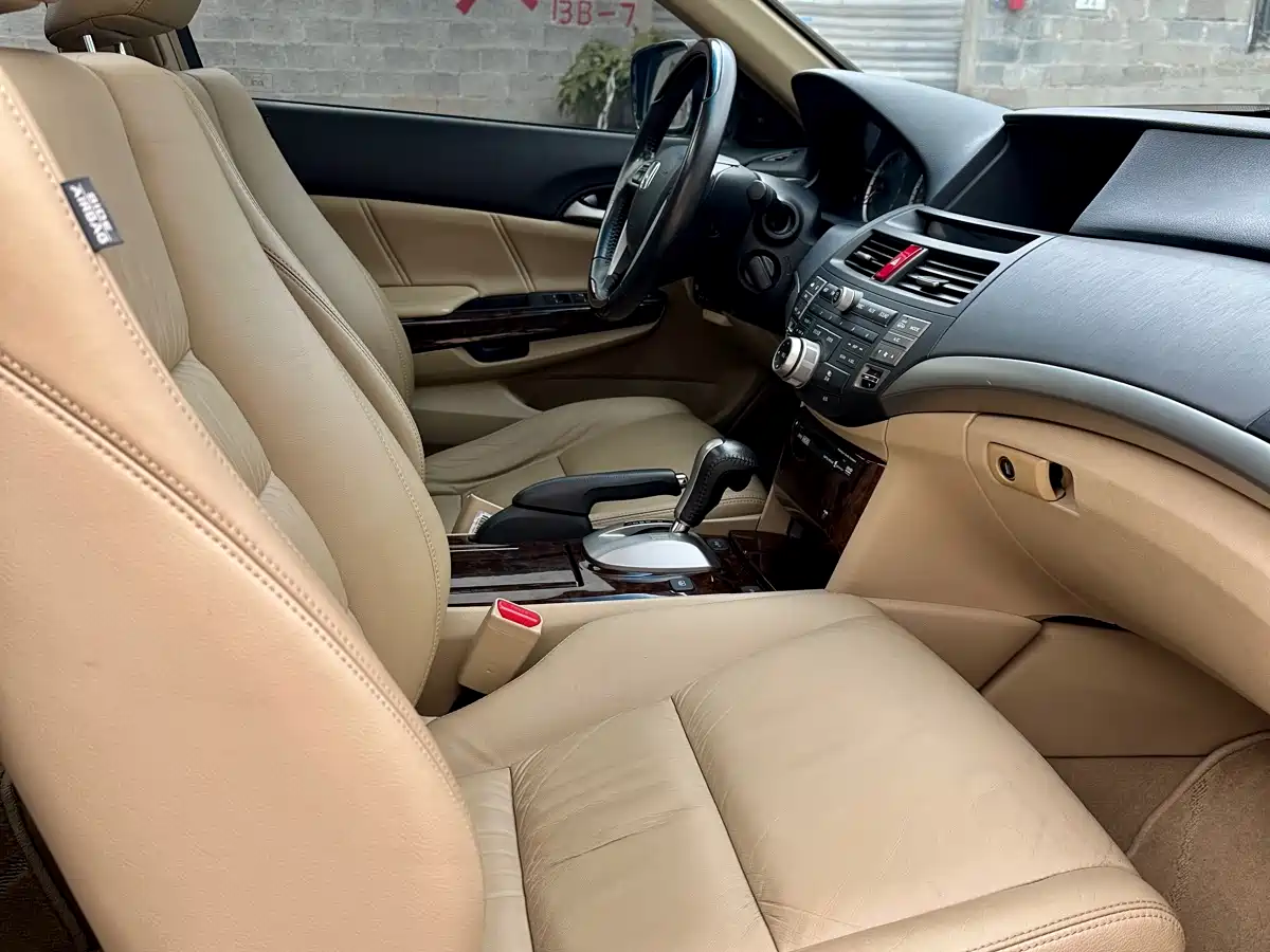 صورة 10 - Honda Accord