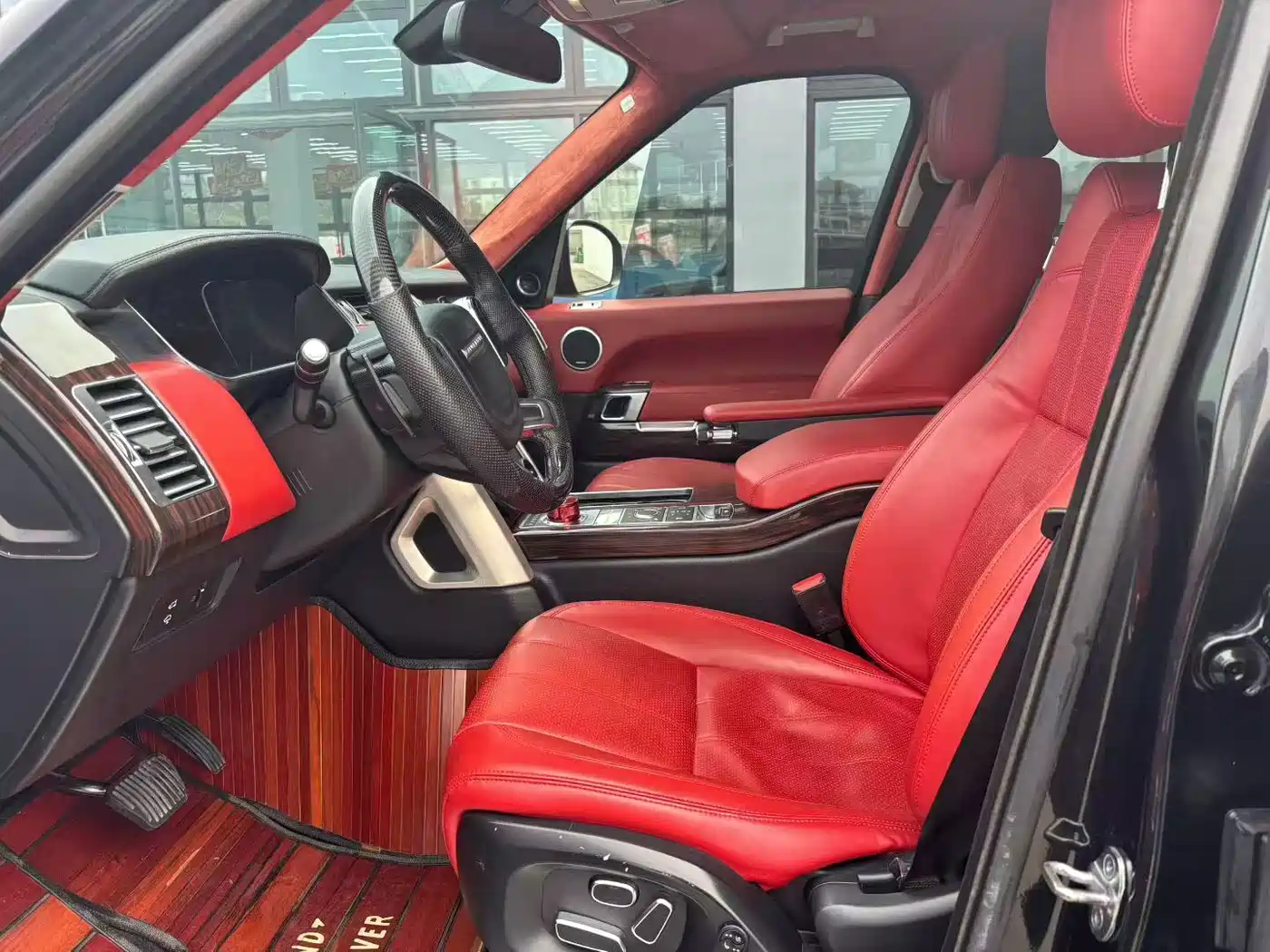 Land Rover Range Rover 2015 3.0 TDV6 Vogue фото 6