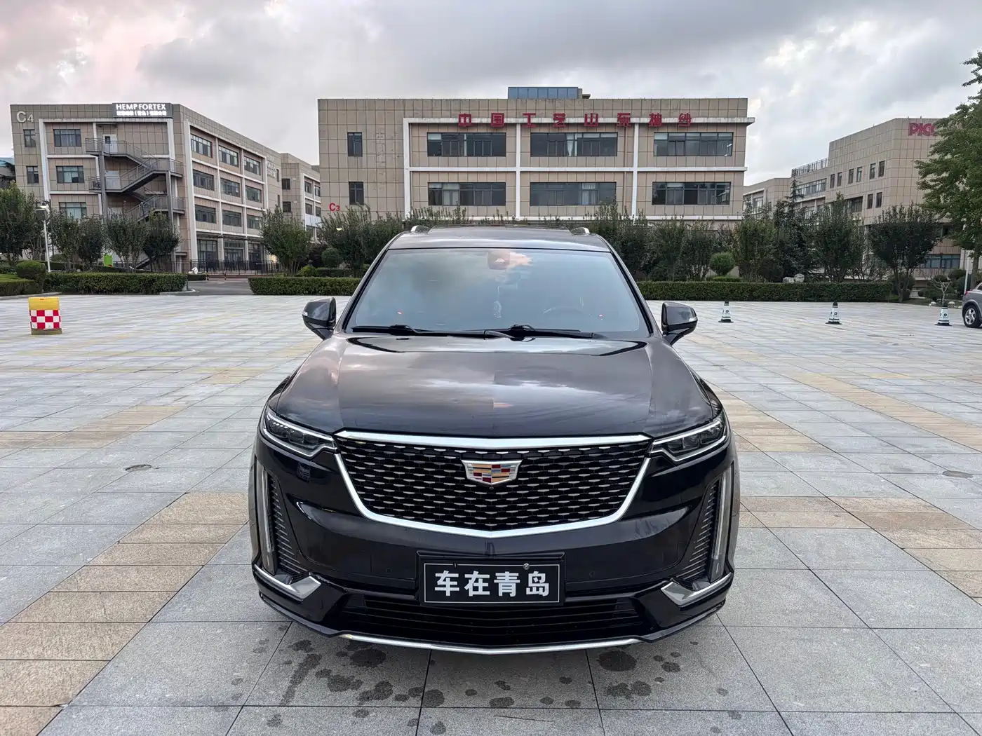 Фото 1 - Cadillac XT6