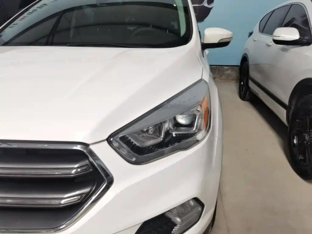 Ford Kuga 2020 2019 EcoBoost 180 2WD Platinum Wing Edition China VI