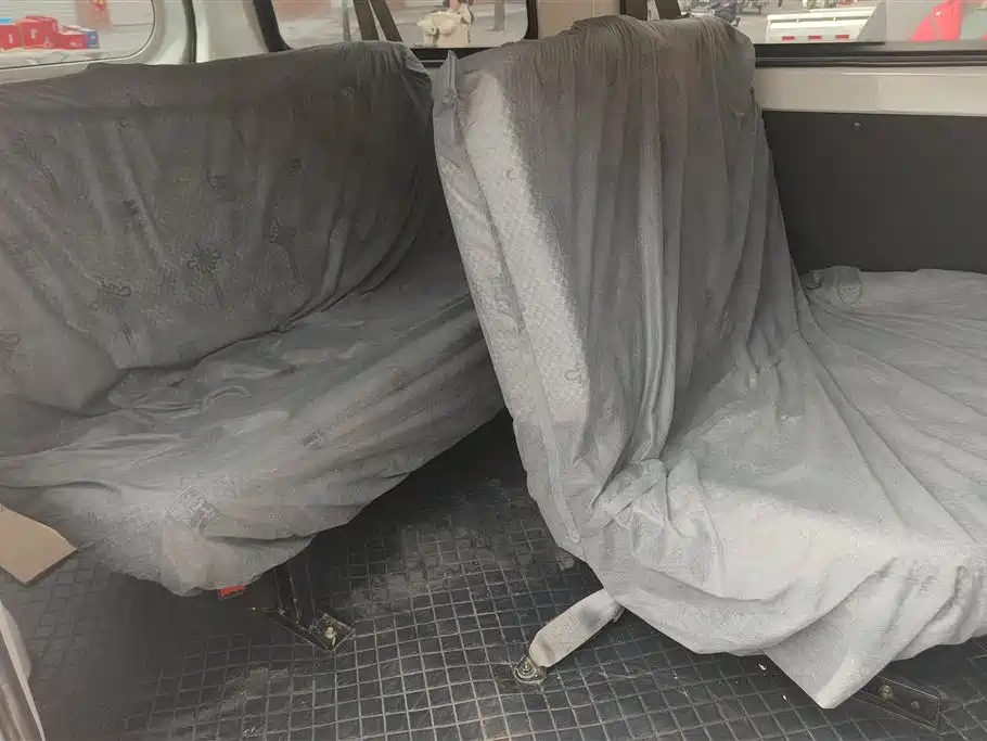 CHANGAN CHANGAN RUIXING EM60