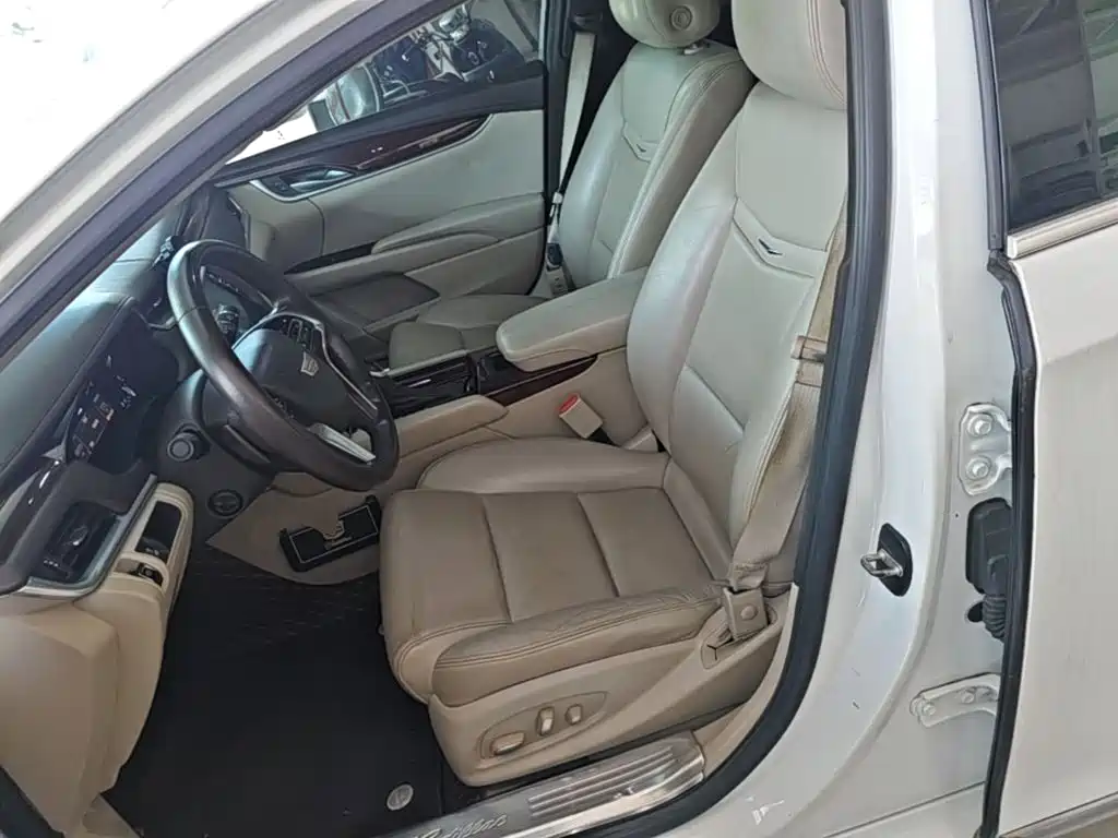 Photo 15 - Cadillac XTS