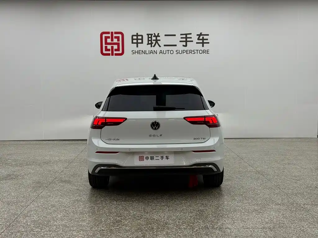 Фото 4 - Volkswagen Golf