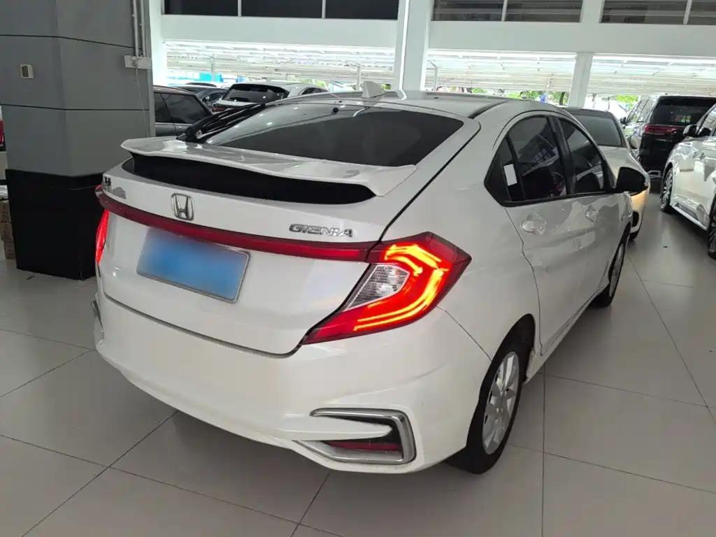 Honda Gienia 2017 2017 1.5L CVT Classic Edition