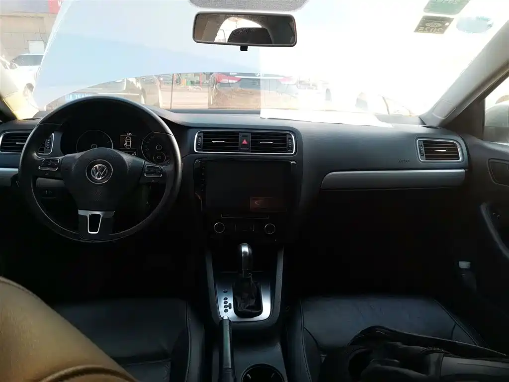 Volkswagen Sagitar 2014 1.4TSI Automatic Luxury фото 7