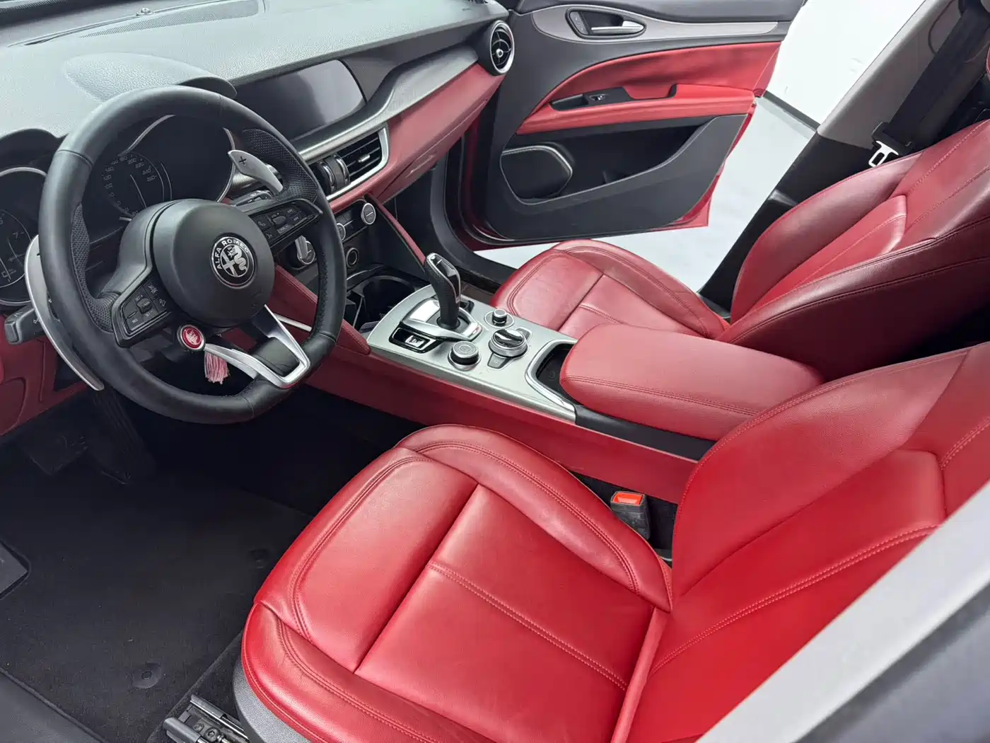 Alfa Romeo Stelvio 2020 2020 2.0T 280HP Luxury Edition