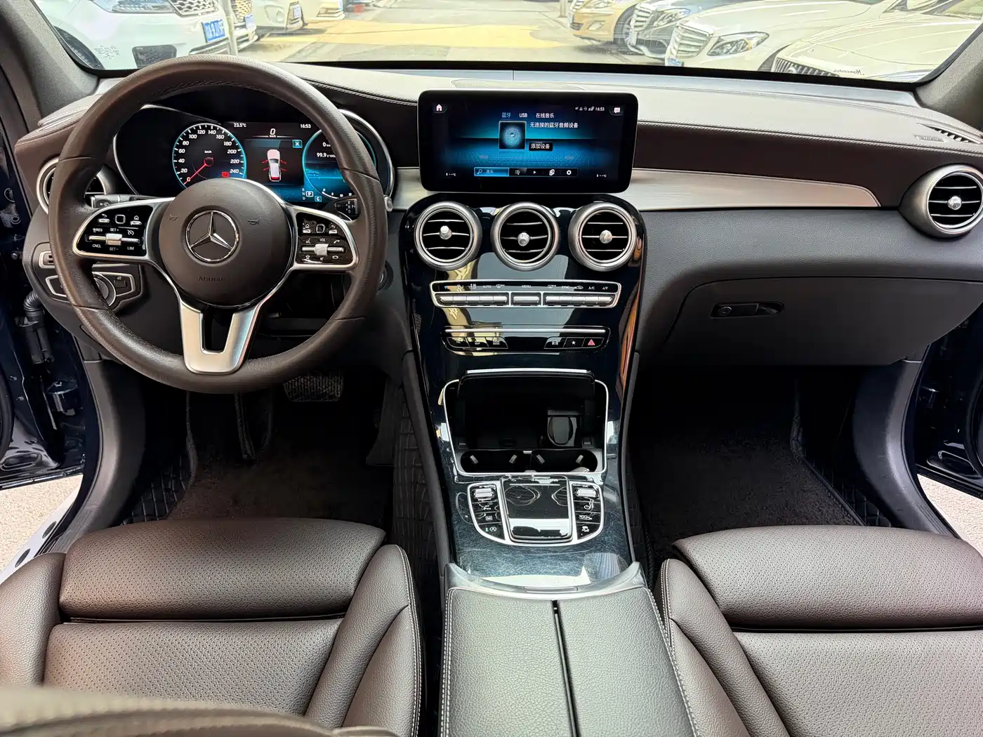 MERCEDES-BENZ GLC