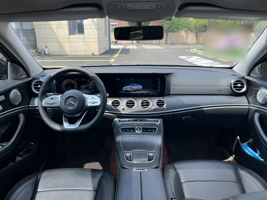 Mercedes-Benz E-Class 2019 E 300 L Sport Fashion фото 16