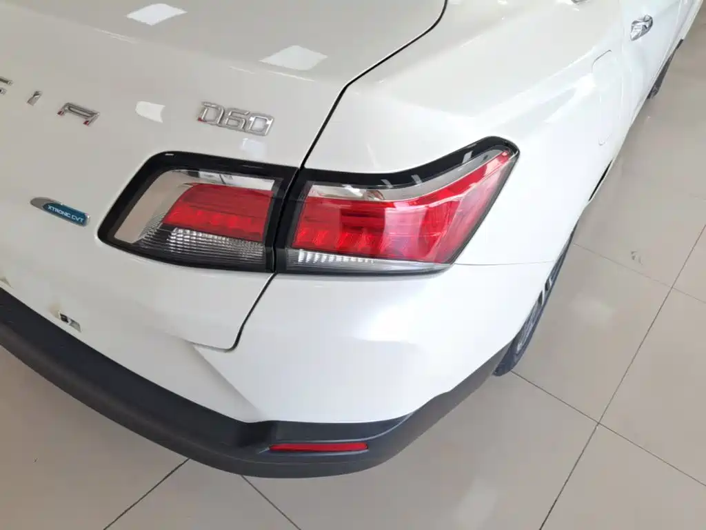 Venucia D60 2021 2020 1.6L XL CVT Delight Edition