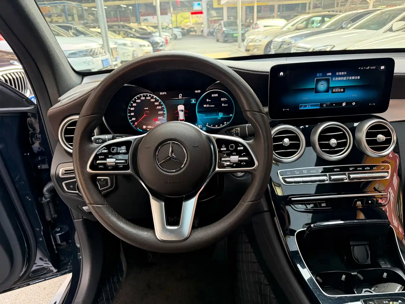 MERCEDES-BENZ GLC