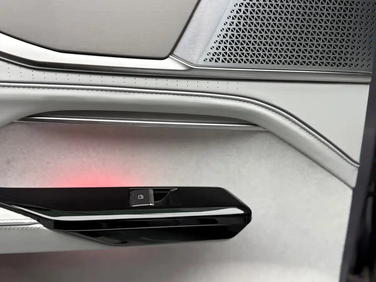 HiPhi Y 2023 2023 560km Pioneer Edition