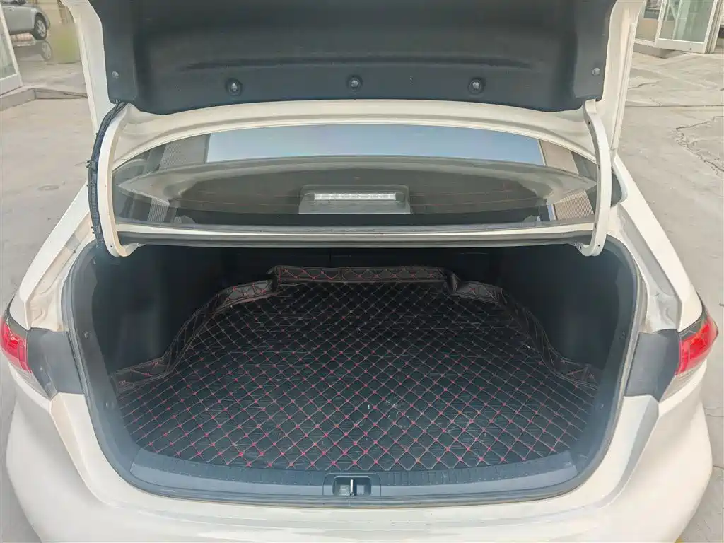 Toyota Levin 2021 TNGA 1.5L CVT Leading Edition фото 18