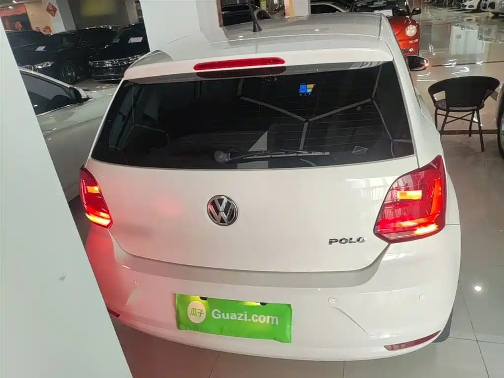Volkswagen Polo 2016 1.4L Automatic Trend фото 6