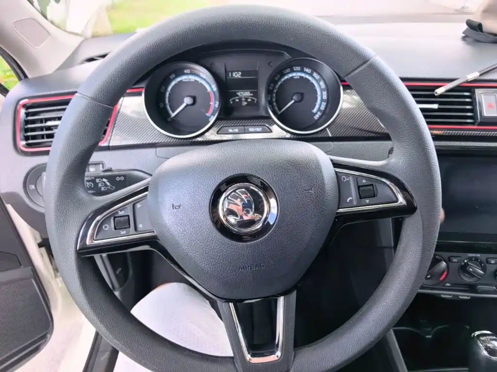 صورة 11 - Škoda Skoda Rapid Spaceback