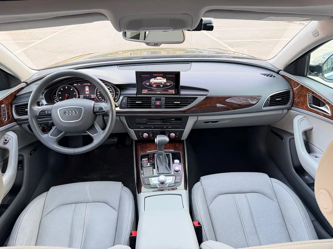 Audi A6L 2014 35 FSI Comfort фото 9