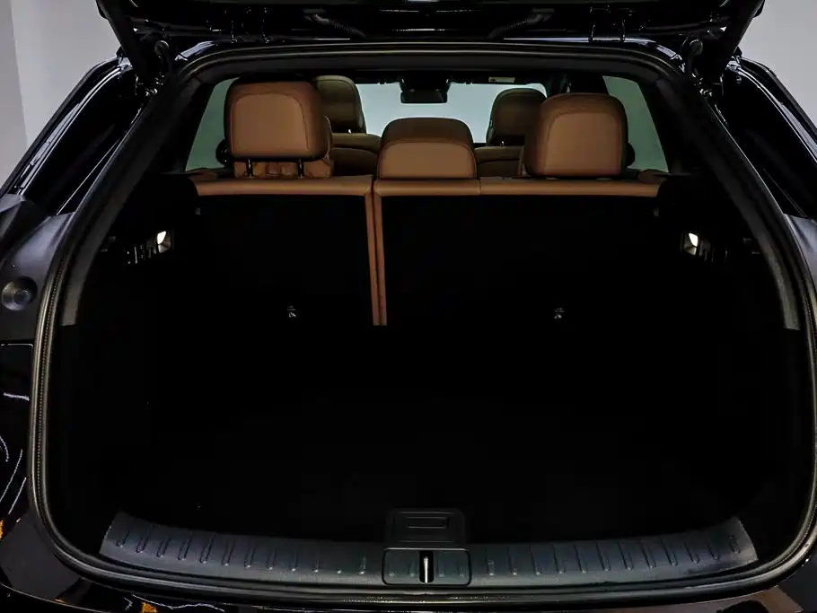Li Auto i6 2025 2025 2WD Base Model