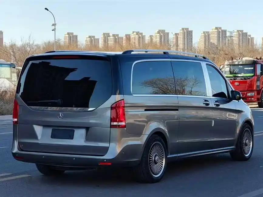Mercedes-Benz V-Class 2018 V 260 L Premium Long Version China V фото 5
