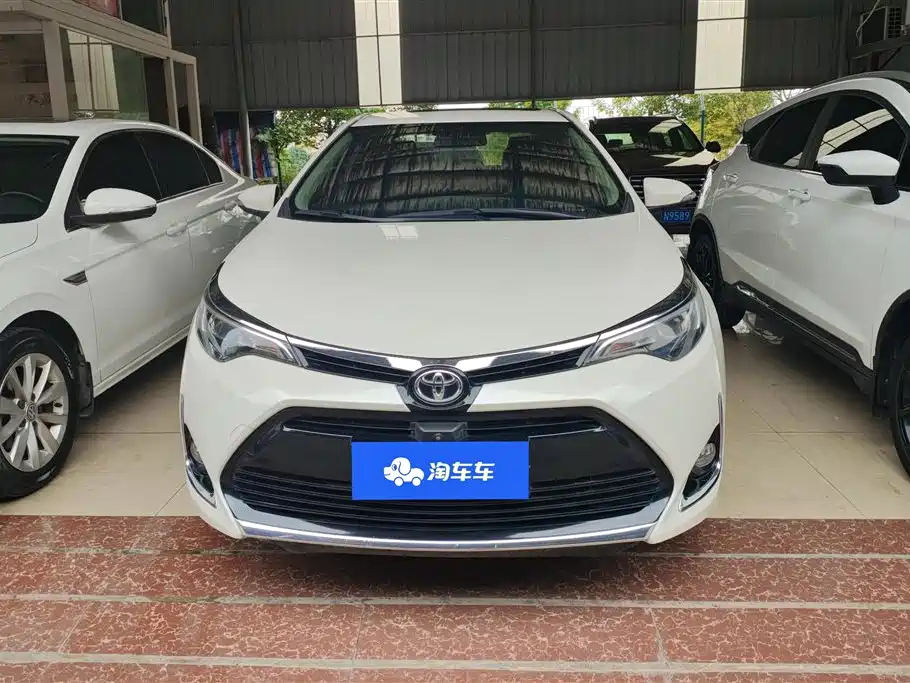 Toyota Levin 2018 185T CVT Premium Edition China V фото 2
