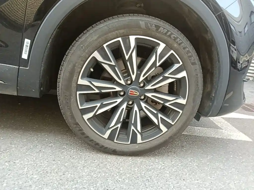 Hongqi HS5 2025 2025 2.0T 4WD Qixiang Pro