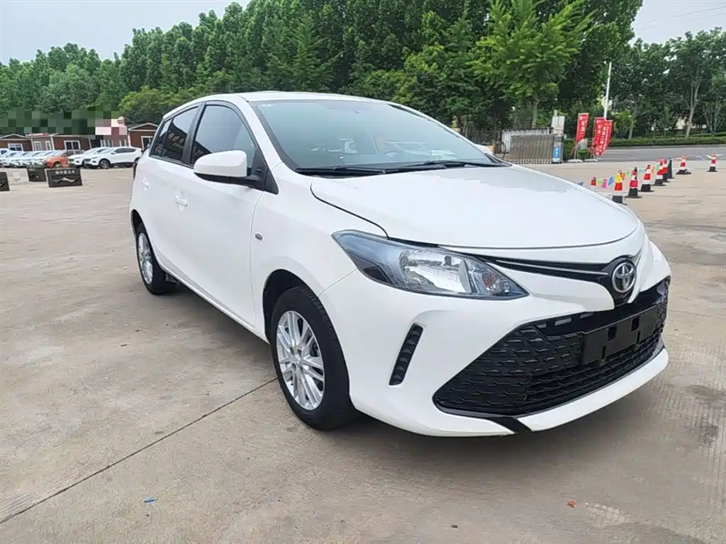 Toyota Vios FS 2017 1.5L CVT Fengchi Edition фото 4