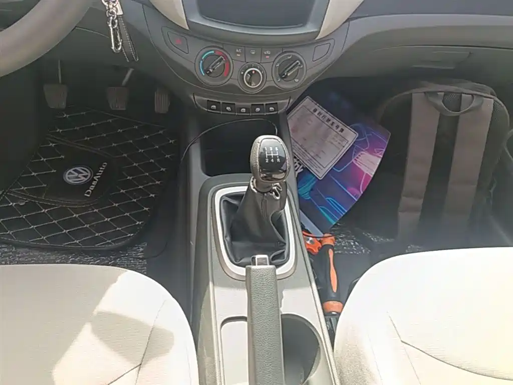 Chevrolet Sail 2016 Sail 3 1.3L Manual Comfort Sunroof Edition фото 14