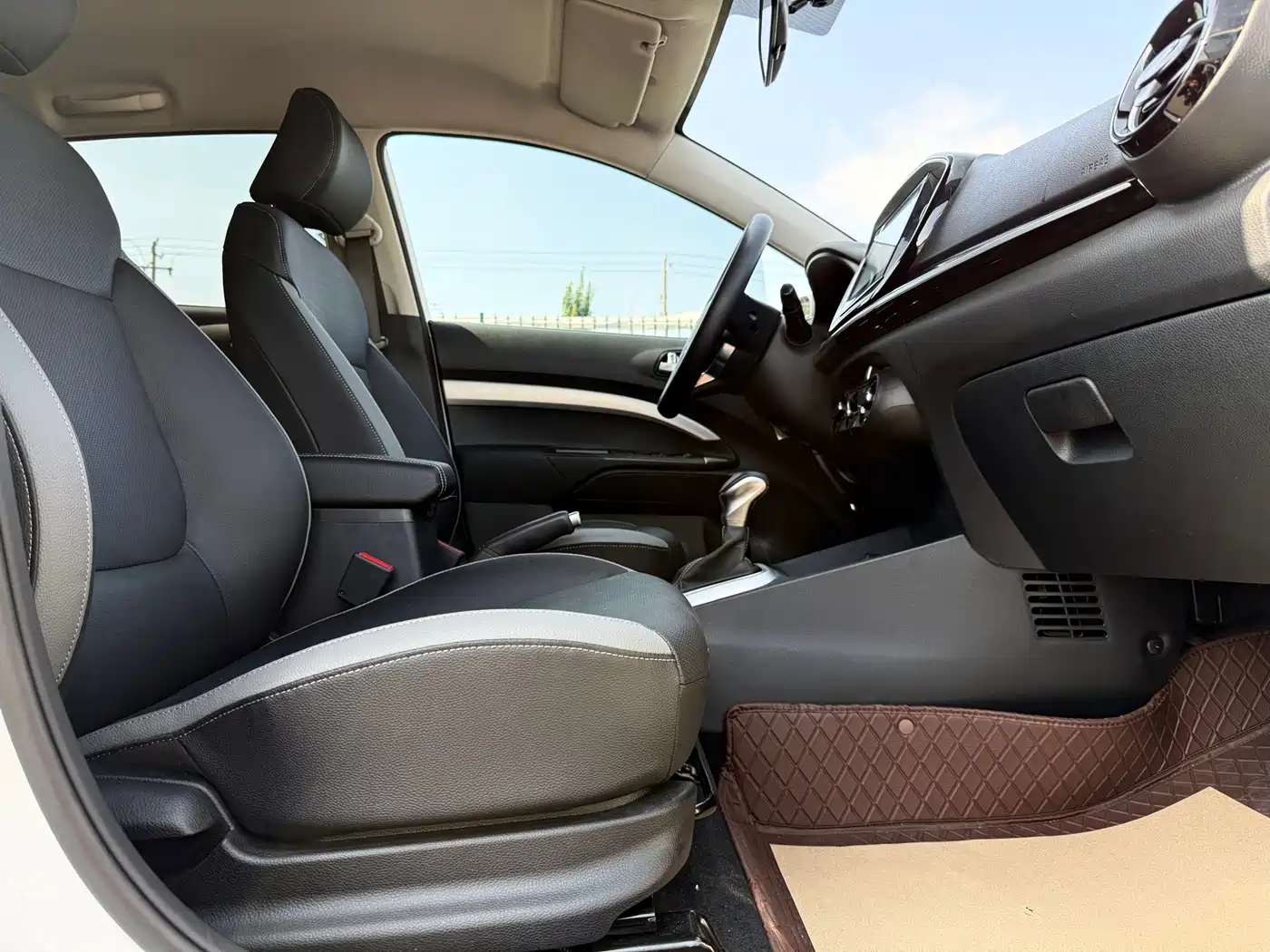 Kia KX1 2021 1.4L Automatic Fun Edition фото 15