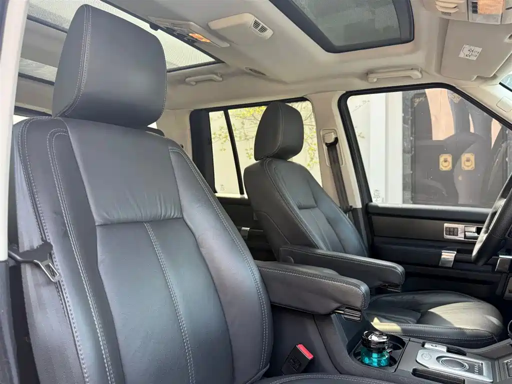 Land Rover Discovery 2015 3.0 SDV6 HSE Diesel фото 21