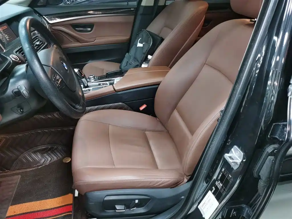 BMW 5 Series 2014 525Li Leading фото 14