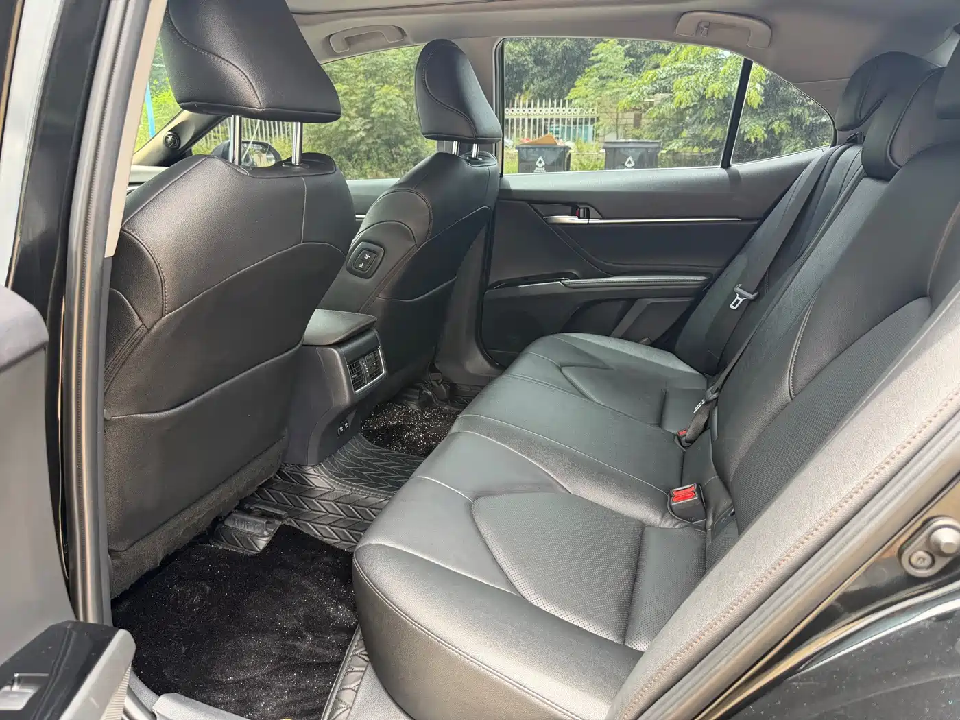 Фото 5 - Toyota Camry