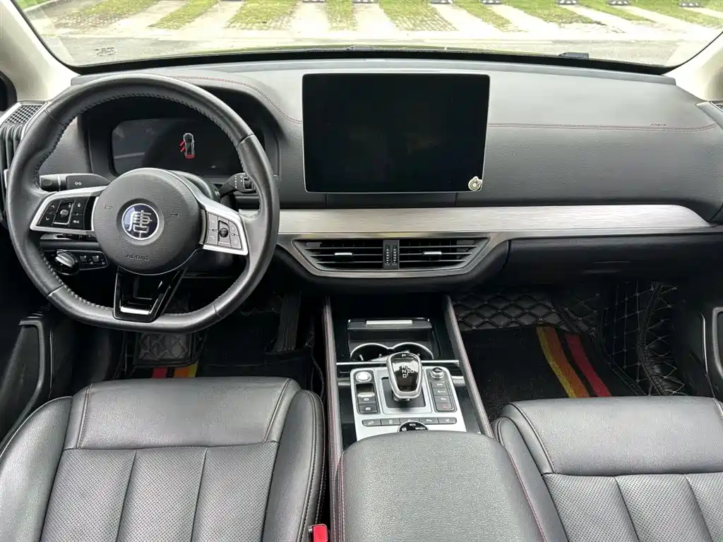 BYD Tang New Energy 2018 DM 2.0T AWD Smart Connection Enjoy Edition 7-Seater China V фото 10