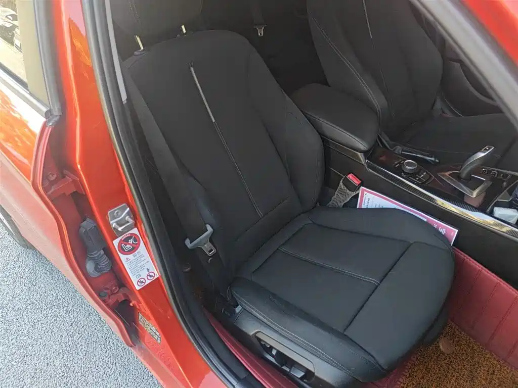 BMW 1 Series (Import) 2013 Facelift 118i Sport Model фото 17