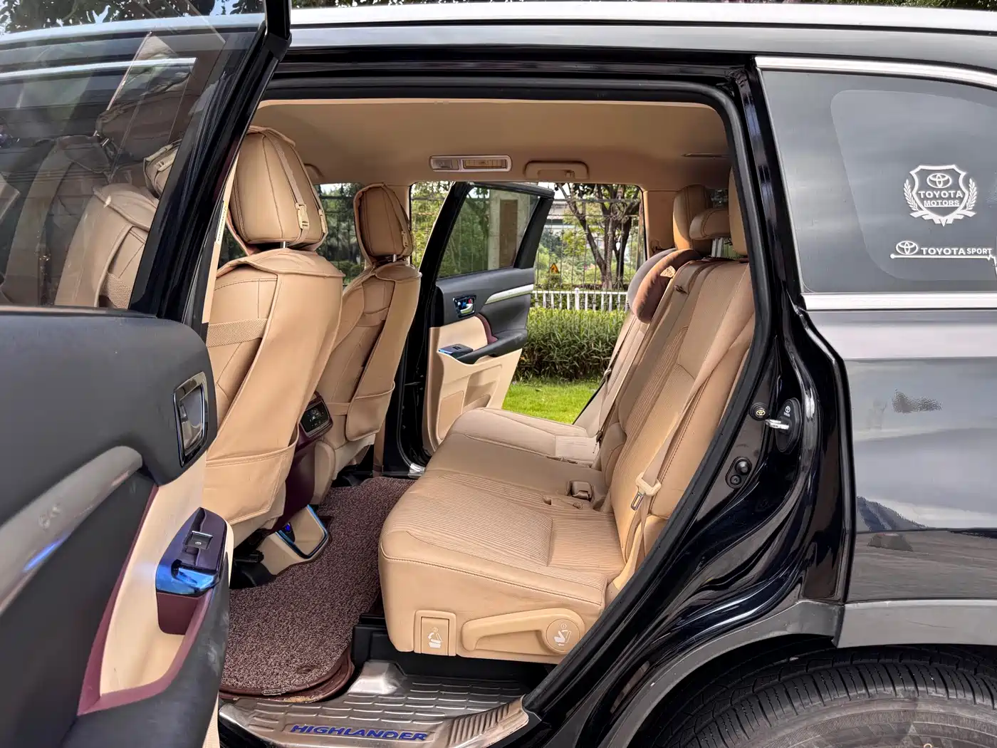 Фото 11 - Toyota Highlander