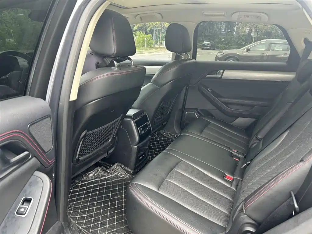 BYD Tang New Energy 2018 DM 2.0T AWD Smart Connection Enjoy Edition 7-Seater China V фото 9