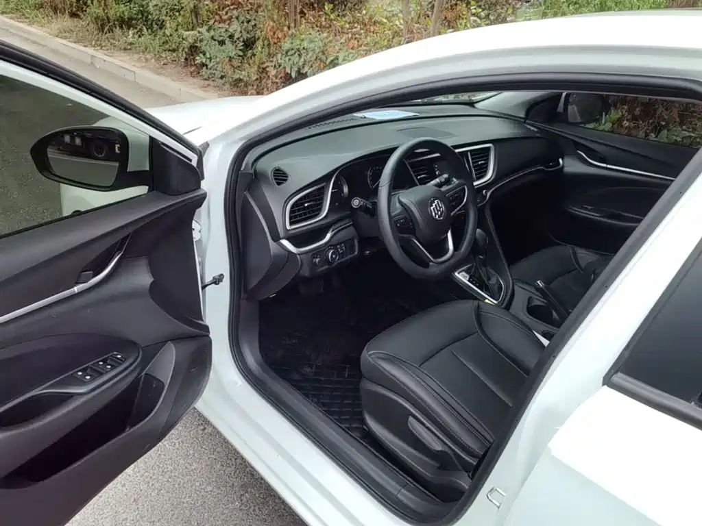 Фото 16 - Buick Excelle