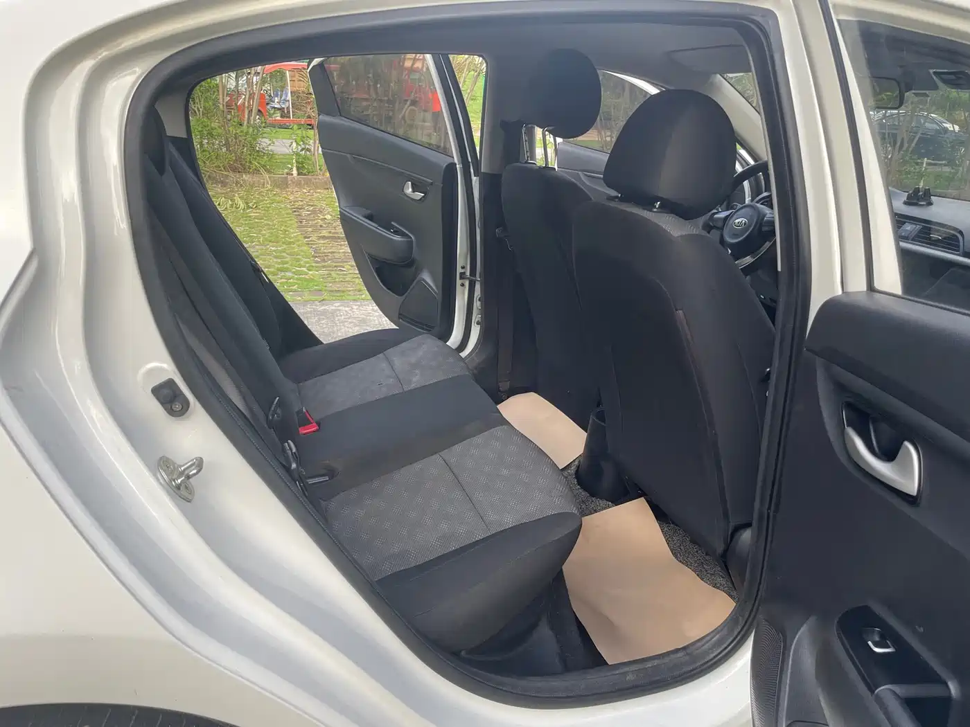 Kia K2 2019 Sedan 1.4L AT 15th Anniversary Special Edition GLS China VI фото 17