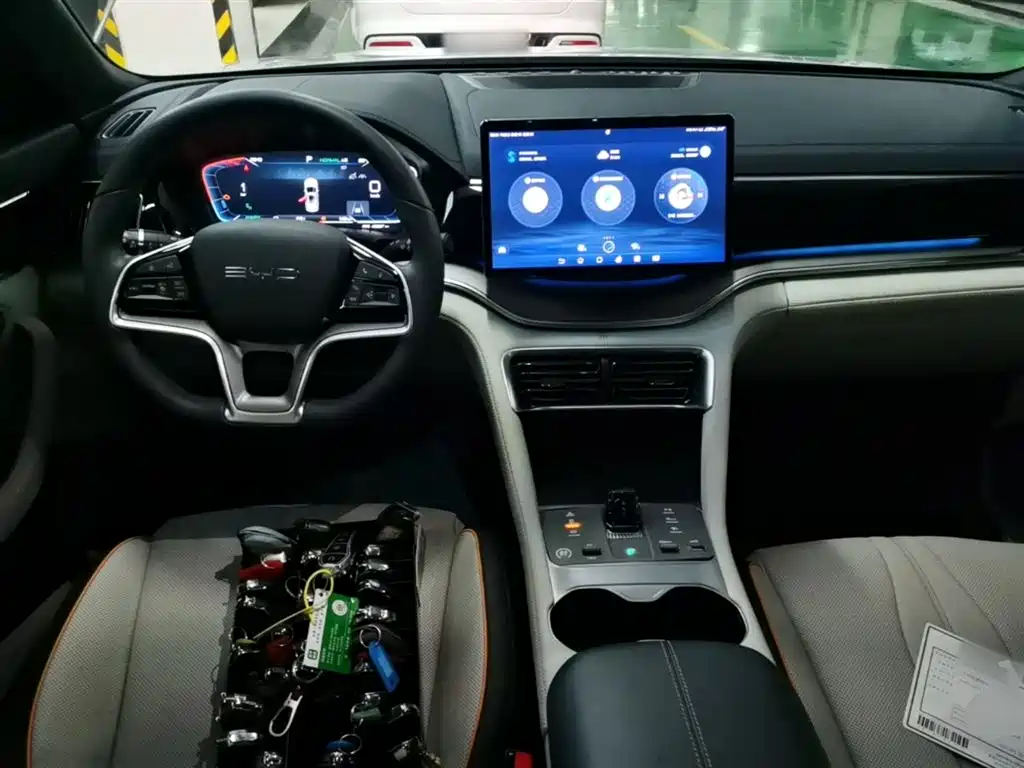 BYD Song PLUS PHEV 2023 Champion Edition DM-i 150KM Flagship PLUS фото 10