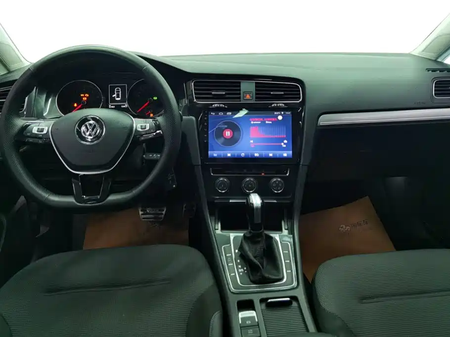 Volkswagen Golf 2018 230TSI Automatic Comfort фото 12