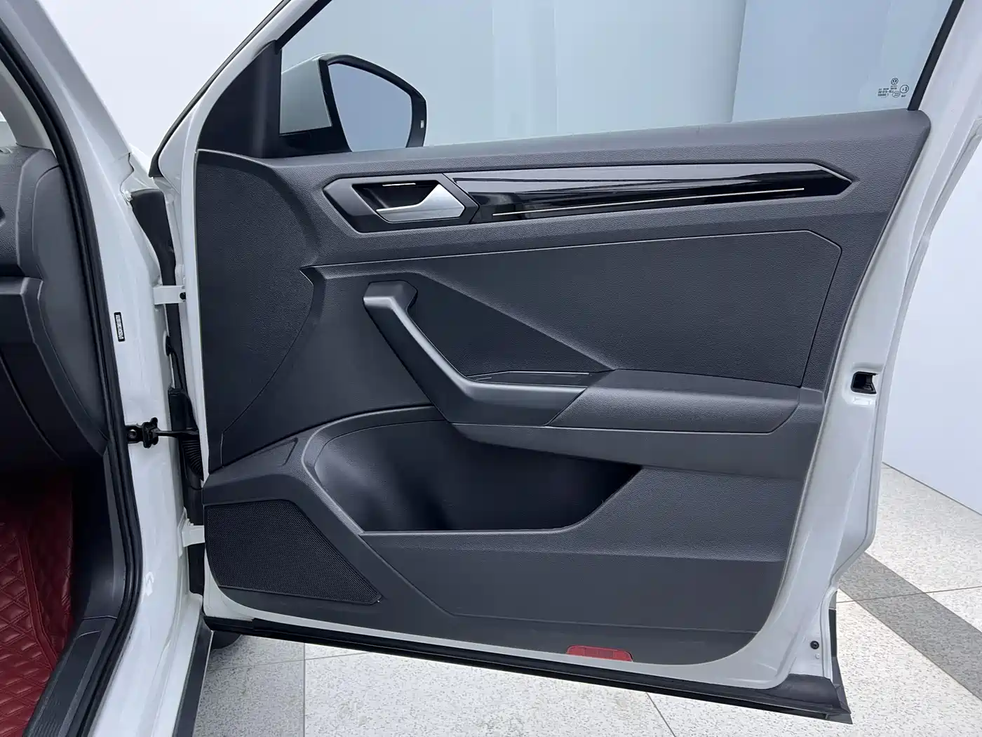Volkswagen T-ROC 2022 280TSI DSG 2WD Comfort PLUS фото 17