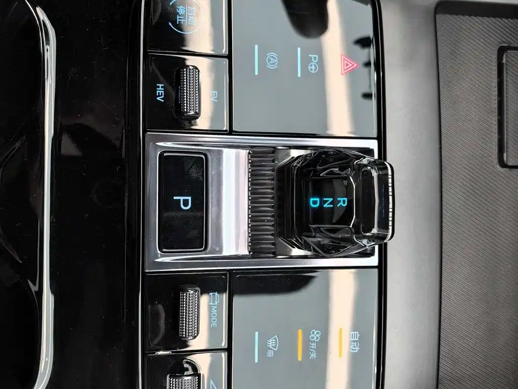 BYD Song PLUS PHEV 2025 DM-i Smart Driving Edition 112KM Honor фото 2
