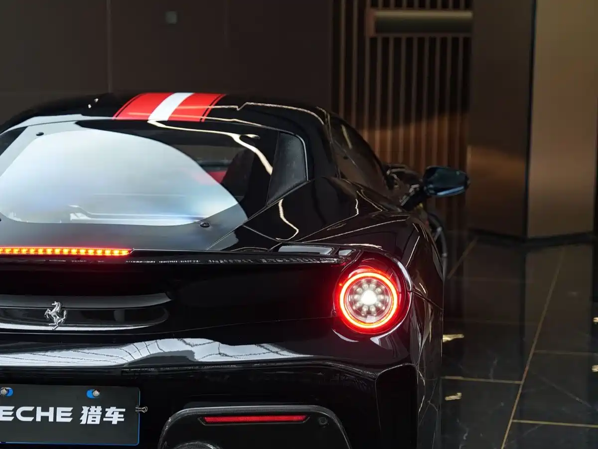 Ferrari 488 2019 2018 488 Pista