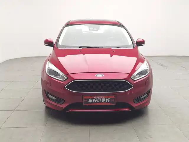 Ford Focus 2018 Hatchback Classic EcoBoost 180 Automatic Sport — фото 3