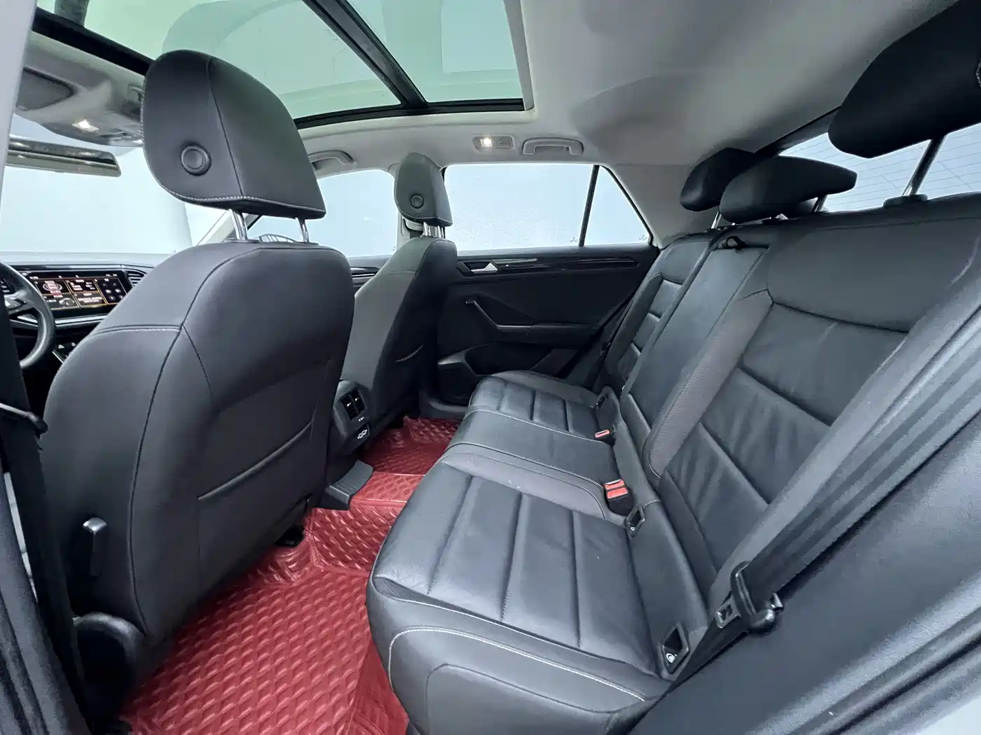 Volkswagen T-ROC 2022 280TSI DSG 2WD Comfort PLUS фото 9