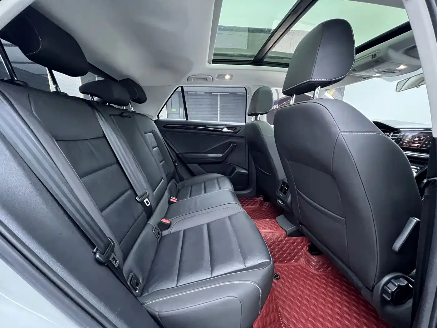 Volkswagen T-ROC 2022 280TSI DSG 2WD Comfort PLUS фото 12