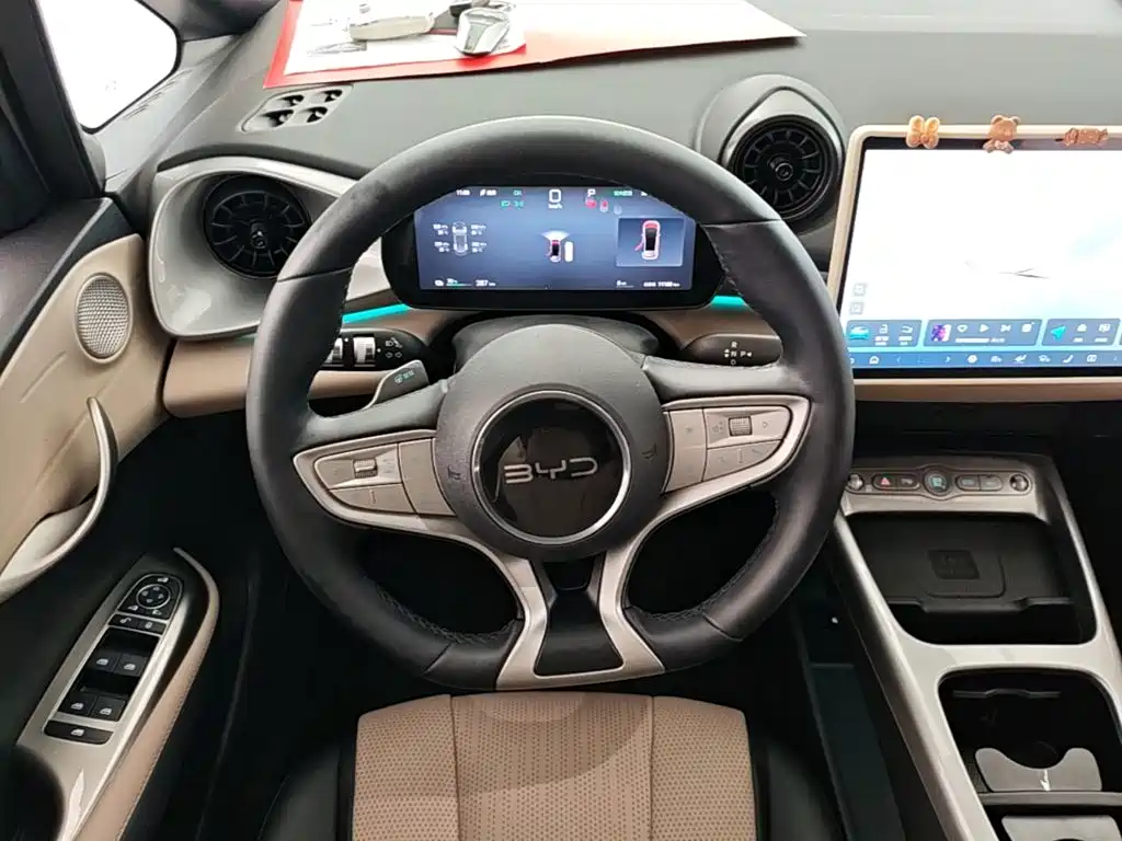 BYD Dolphin 2025 2025 Smart Drive Edition 410km Fashion Version