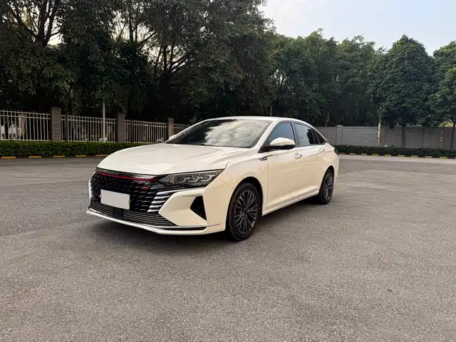 DONGFENG YI HYUN MAX