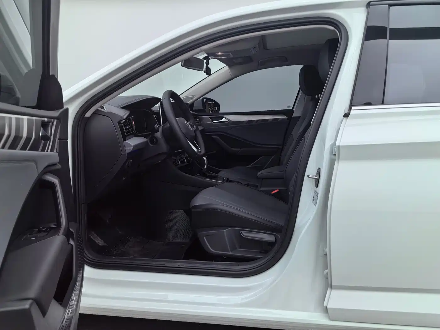 Volkswagen Sagitar 2026 2026 Model 30 Million Special Selection 300TSI DSG Surpass Edition