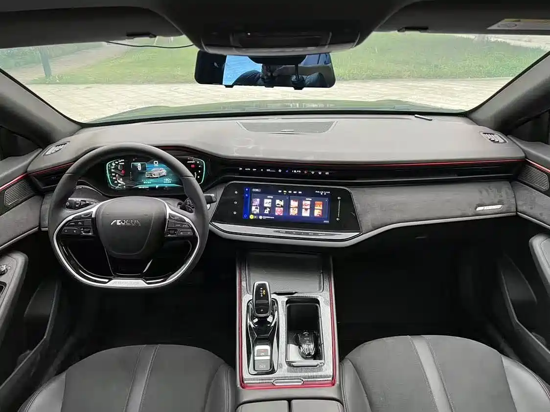 DONGFENG YI HYUN MAX